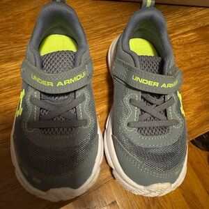 Under Armour Kids Sneakers in Gray and Neon Green